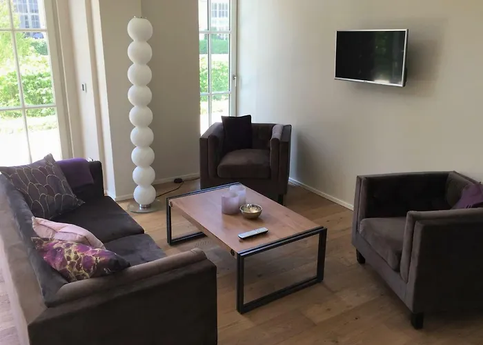 Anker Guest House